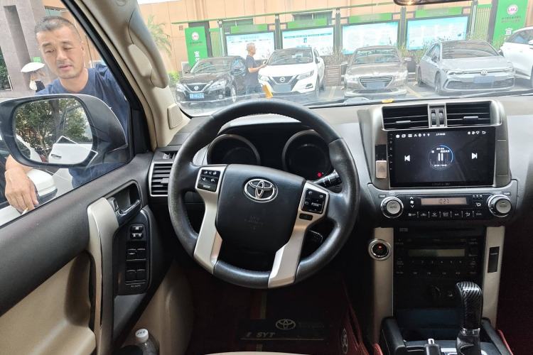 Used Toyota Prado 2010 4.0L Automatic TX-L Steering Wheel