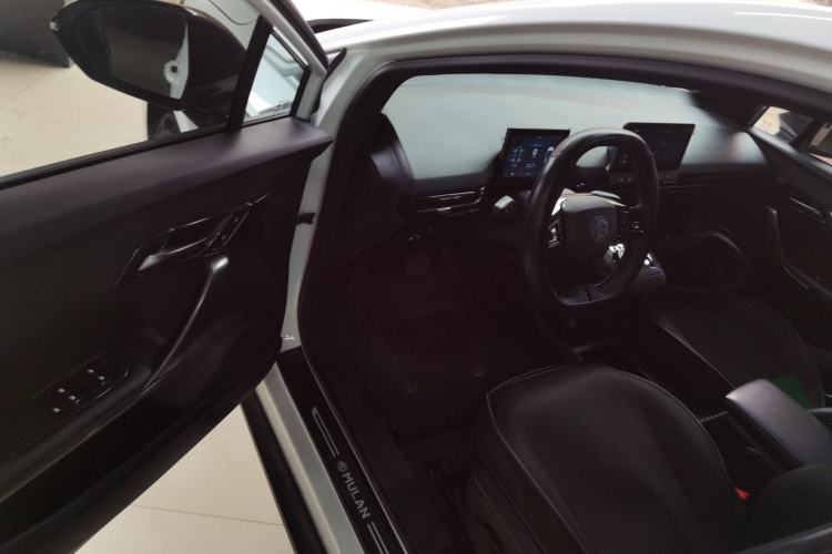 Used MG 4 EV 2022 425 km Luxury Edition Driver Seat