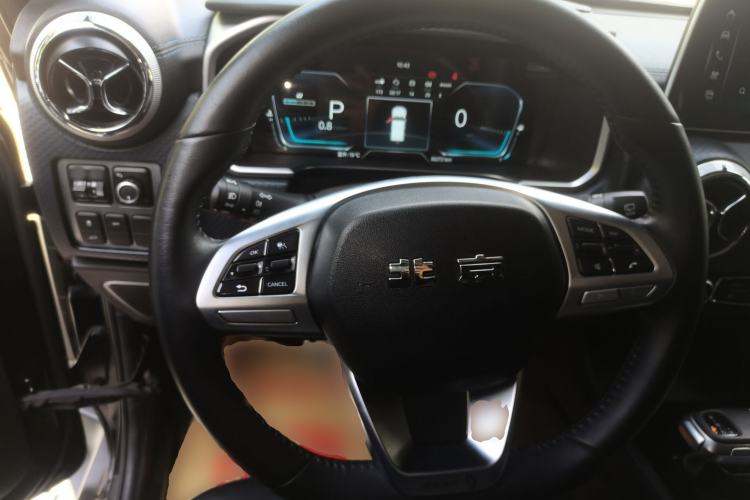 Used BAIC Off-Road BJ40 2023 2.0D Automatic Four-Wheel Drive Blade Hero Edition Adventurer Type Steering Wheel