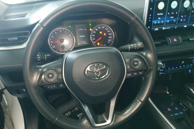 Used Toyota Wildlander 2021 2.0L CVT Two-Wheel Drive Luxury Edition
