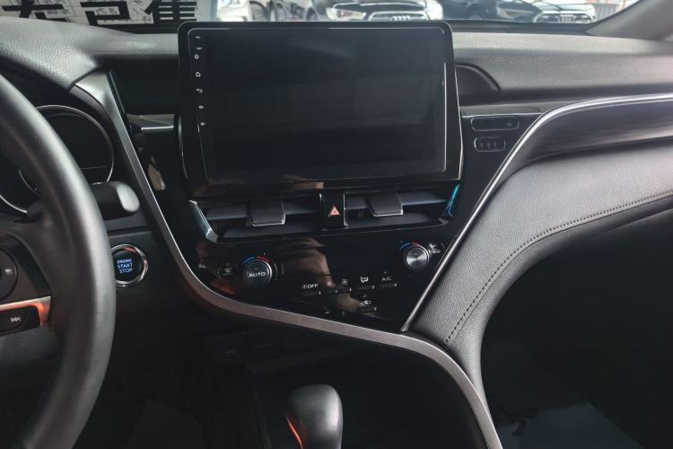 Used Toyota Camry 2021 2.0G Luxury Edition
