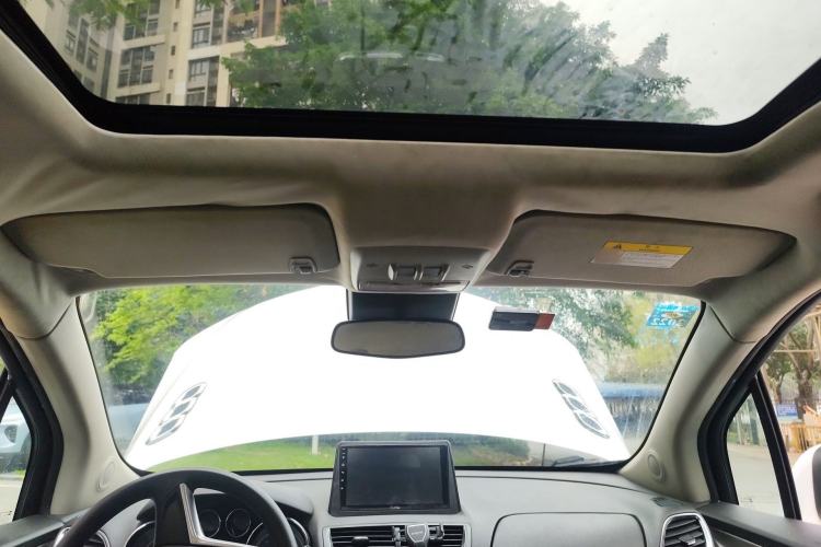 Used Buick Encore 2015 1.4T Automatic Two-Wheel Drive Urban Elite Version
