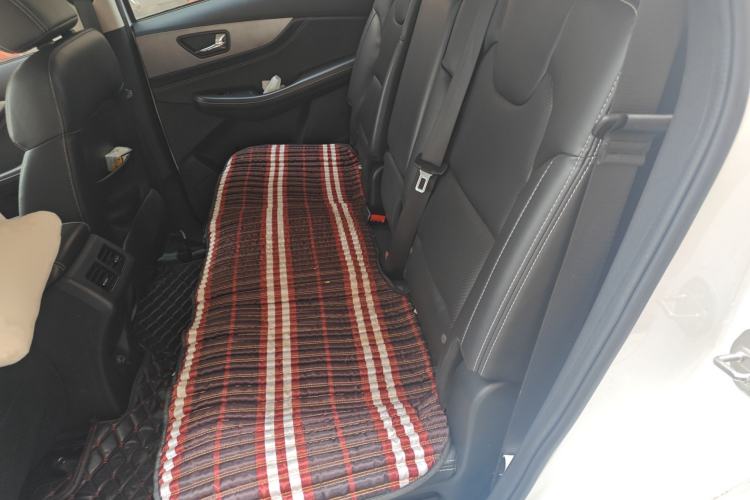 Used Dongfeng Fengon S560 2018 1.8L Manual Urban Model 7 Seats