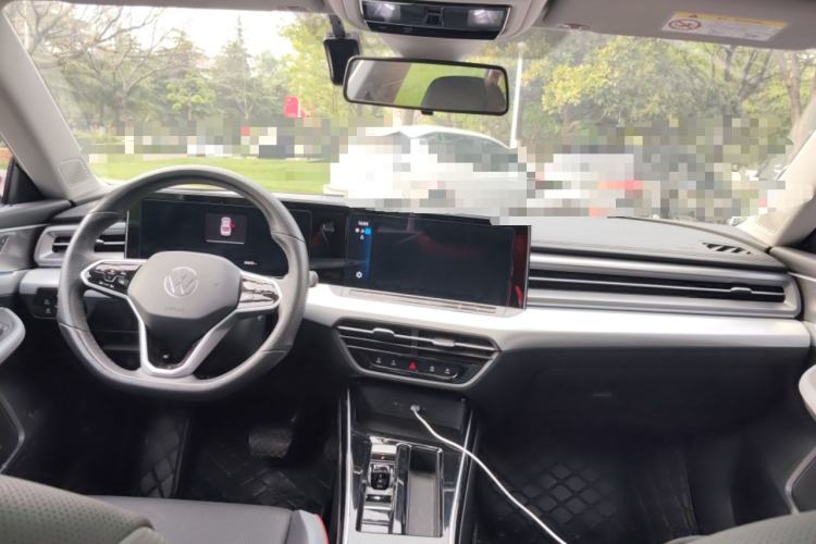 Used Volkswagen Lamando 2023 Lavida L 280TSI DSG Cool & Spicy Edition Center Console