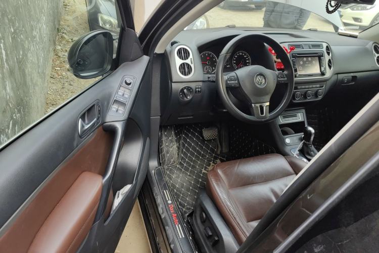 Used Volkswagen Tiguan 2015 1.8TSI Automatic All-Wheel-Drive Luxury Model Driver Seat