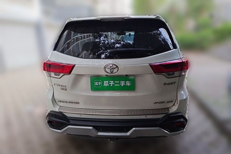 Used Toyota Highlander 2018 2.0T Four-Wheel Drive Luxury Version 7 Seats China VI Standard Rear