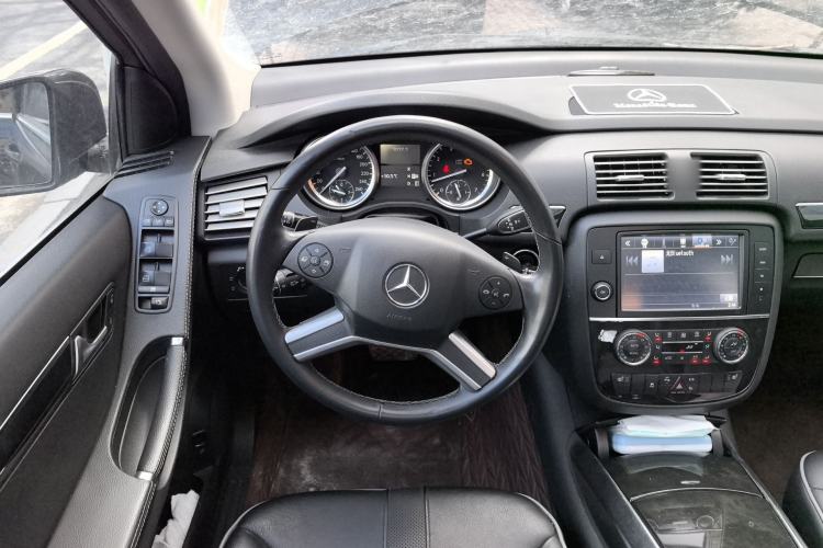 Used Mercedes-Benz R-Class 2014 R 400 4MATIC Business Model Steering Wheel
