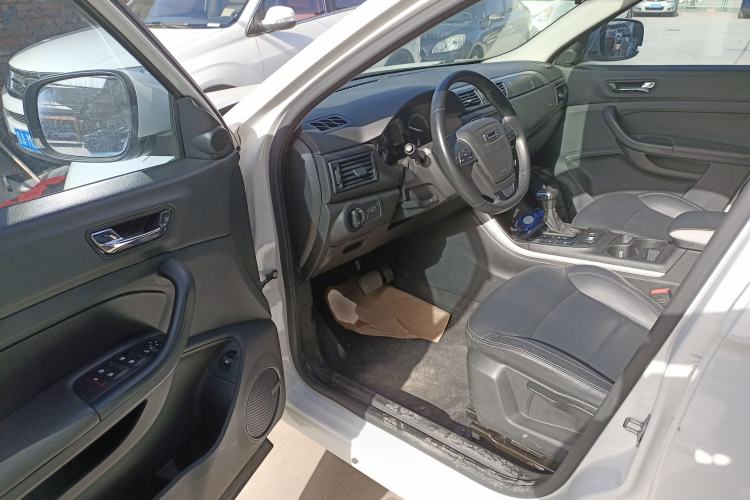 Used Qoros 5 2018 Revised Version 1.6T Automatic Leading Edition