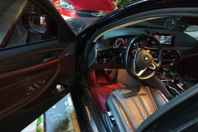 Used BMW 5 Series 2019 530Li Leading Model Luxury Package Driver Seat