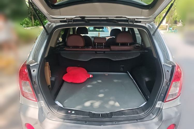 Used Opel Antara 2011 2.4 Luxury Two-Wheel-Drive Version
