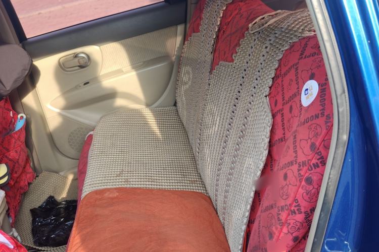 Used Nissan Livina 2010 Jingyue Edition 1.6L Manual All-Around Model Left Rear Seat