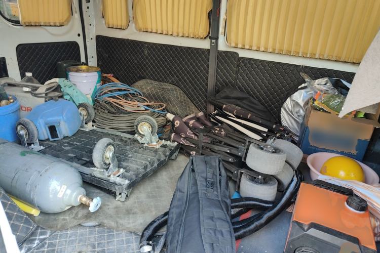 Used JMC Fushun 2023 2.0T Manual Short-Wheelbase Low-Roof Commercial Multi-Purpose Passenger Vehicle 6 Seats with Dual-Opening Tailgate Left Rear Seat