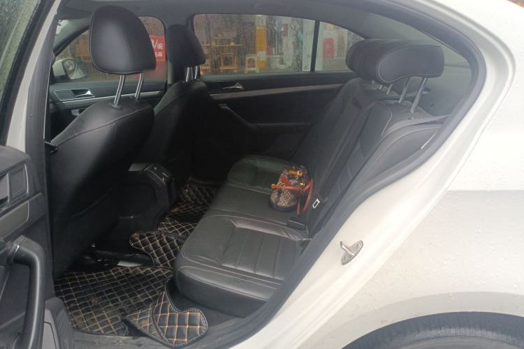 Used Volkswagen Lavida 2017 1.6L Automatic Comfort Edition
