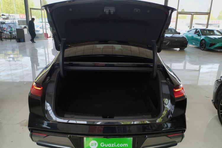 Used Geely Galaxy E8 2024 620 km All-Wheel-Drive Starship Performance Edition
