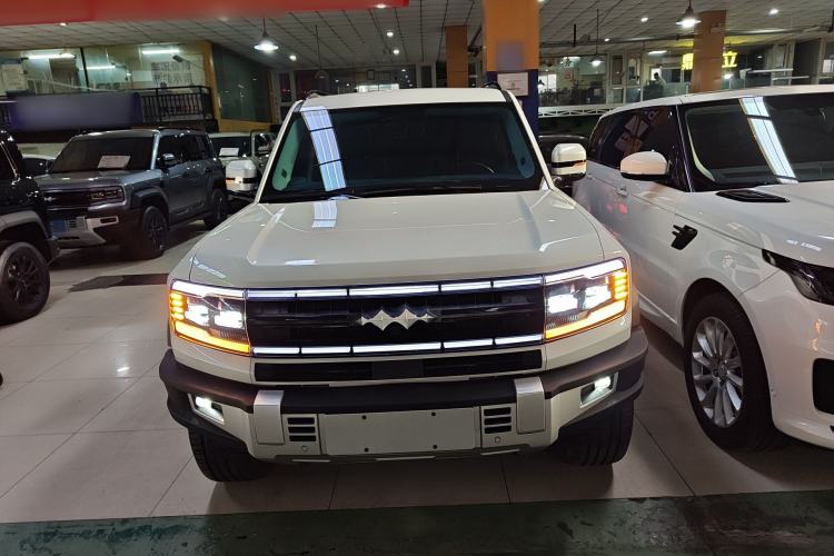 Used Formula Leopard 5 2023 Explore Edition