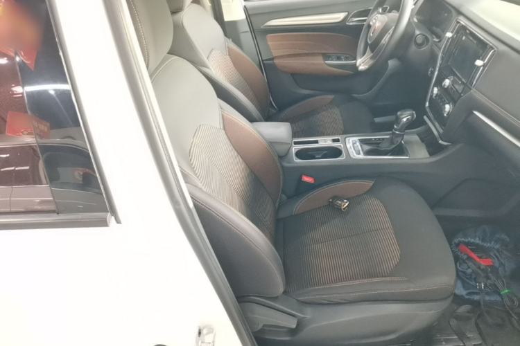 Used Roewe i6 2019 PLUS 1.6L CVT 4G Connected Luxury Deluxe Edition
