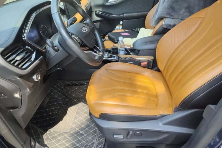 Used Ford Escape 2020 EcoBoost 245 Two-Wheel-Drive Titanium Edition
