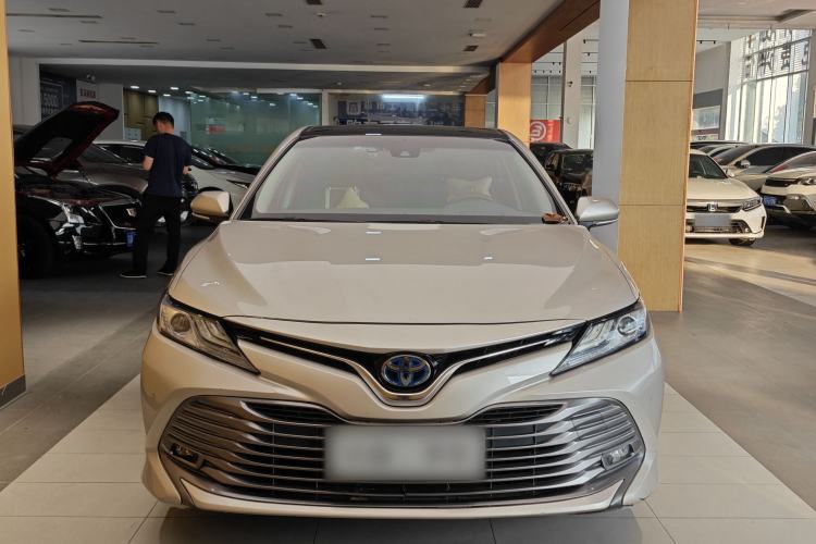 Used Toyota Camry 2019 Dual-Engine 2.5 HG Luxury Edition China VI Standard

