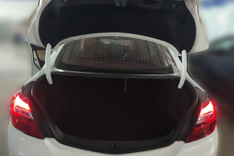 Used Buick Regal 2014 2.0L Elite Fashion Edition Trunk