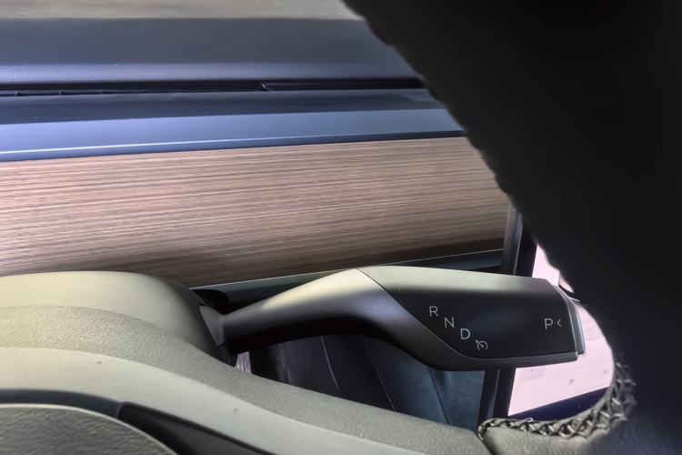 Used Tesla Model Y 2022 Long-Range All-Wheel-Drive Version
