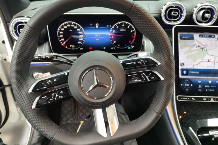 Used Mercedes-Benz GLC 2023 GLC 260 L 4MATIC Luxury Model 5 Seats