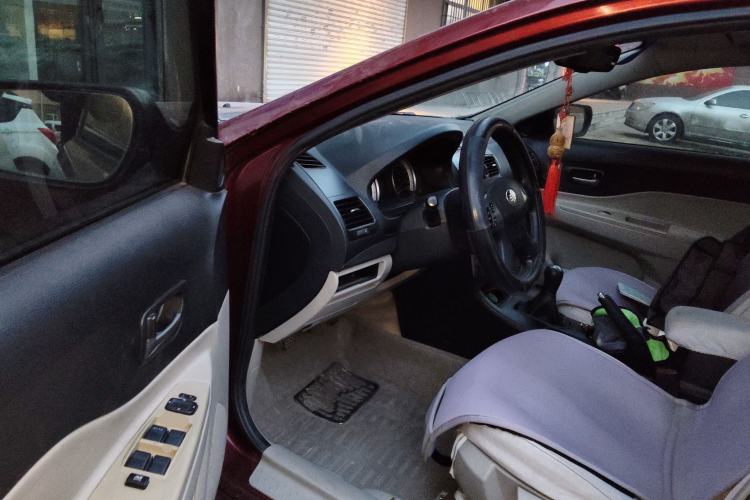 Used Bestune B50 2012 1.6L manual fashion version