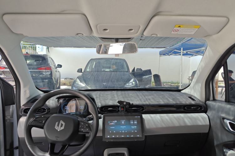 Used Leapmotor T03 2023 310 Lite Edition Center Console