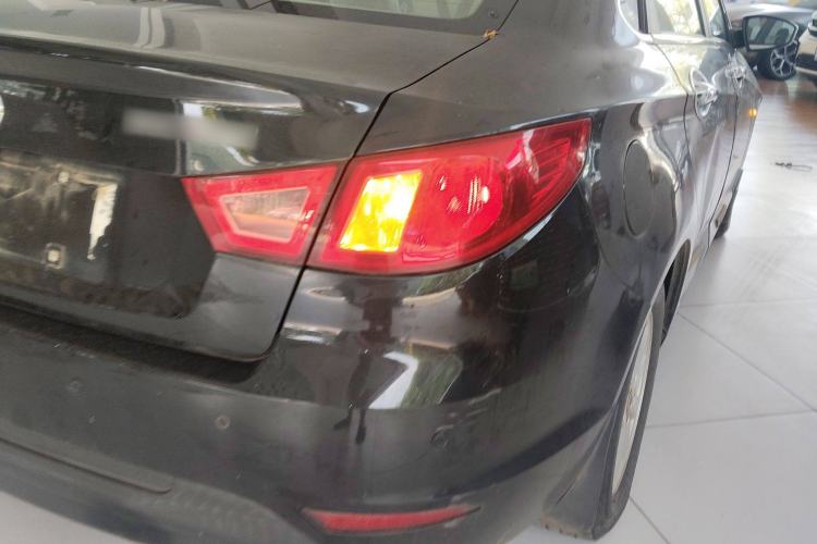 Used BAIC Senova D50 2014 1.5L manual standard version
