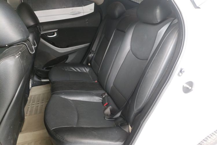 Used Hyundai Elantra (5th Generation / Langdong) 2015 1.6L Manual Leading Model
