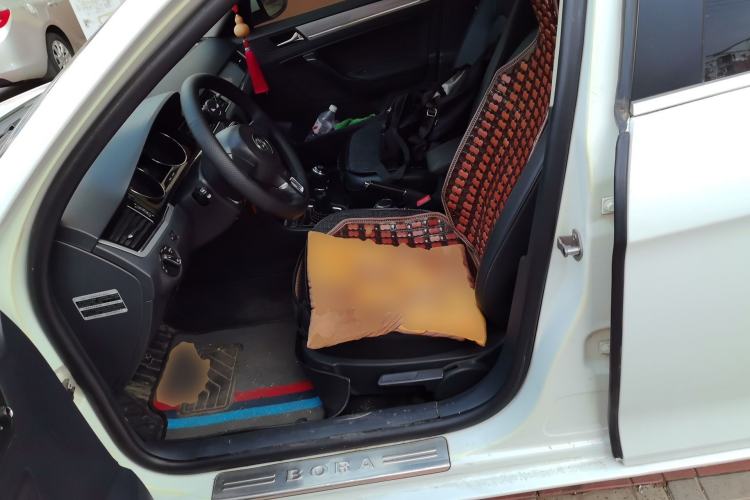 Used Volkswagen Bora 2013 1.6L Manual Comfort Model Left Front Seat