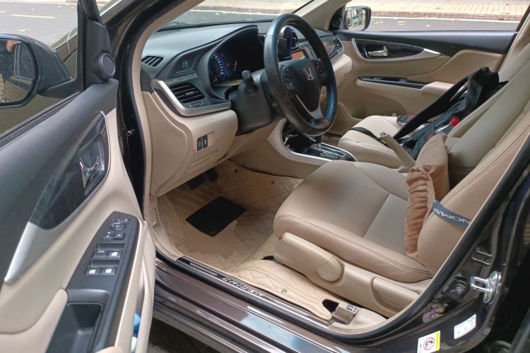 Used Honda Crider 2013 1.8L automatic luxury edition