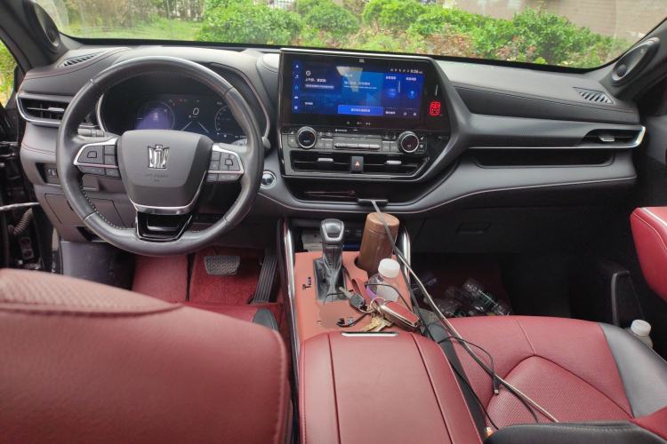 Used Toyota Crown Kluger 2023 2.5L HEV Four-Wheel Drive Flagship Edition Center Console