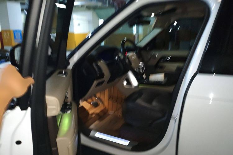 Used Land Rover Range 2021 3.0 L6 Century Extended Classic Edition