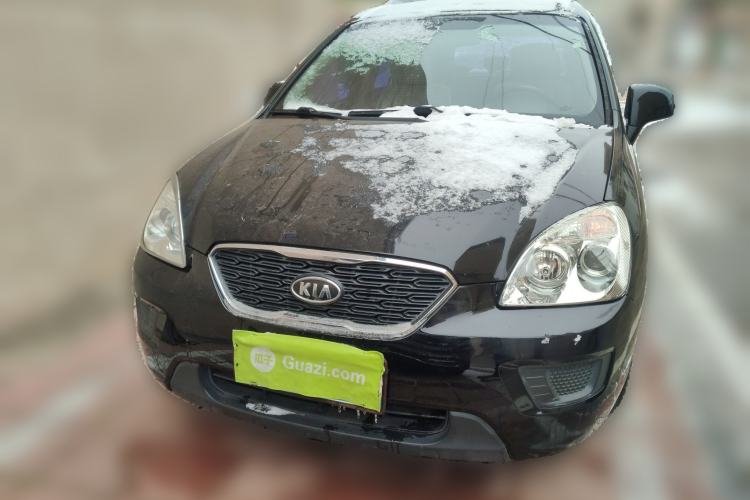Used Kia Carens 2011 1.6L 5-Seater Manual Luxury Edition Front