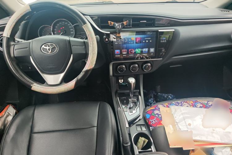 Used Toyota Corolla 2017 Revised Version 1.2T S-CVT GL Center Console