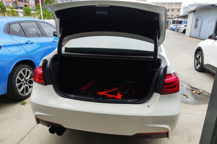 Used BMW 3 Series 2019 320i M Sport Night Edition Trunk