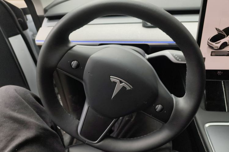 Used Tesla Model Y 2024 Rear-Wheel-Drive Version Steering Wheel