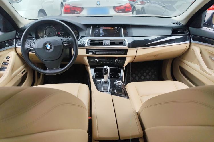 Used BMW 5 Series 2014 520i Elegant Edition
