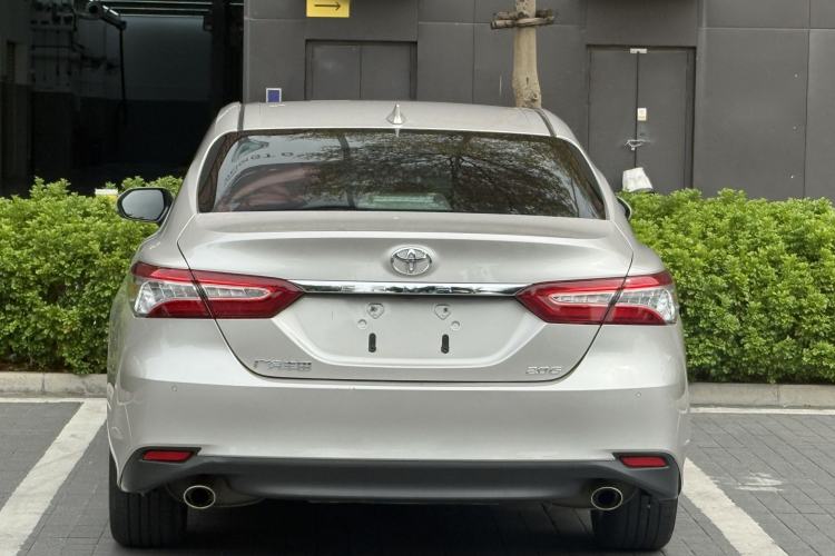 Used Toyota Camry 2021 2.0G Luxury Edition
