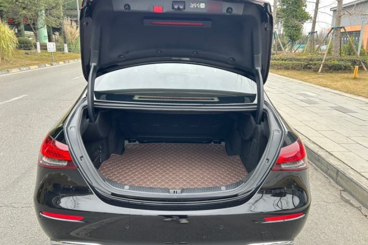 Used Mercedes-Benz E-Class 2023 Updated E 300 L Fashion Edition