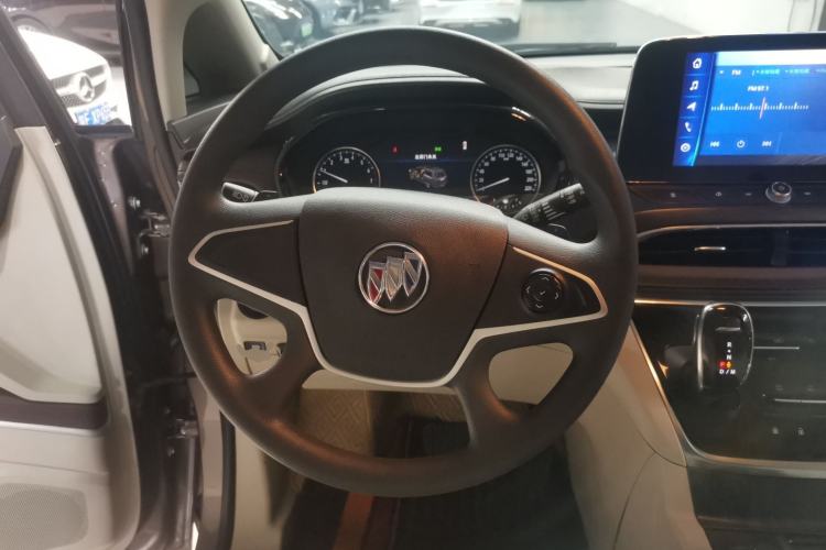 Used Buick GL8 2020 Land Cruiser Executive Class 652T Comfort Model
