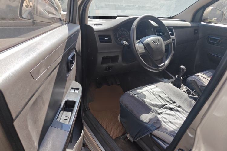 Used Wuling Rongguang V 2016 1.5L Standard Version Driver Seat