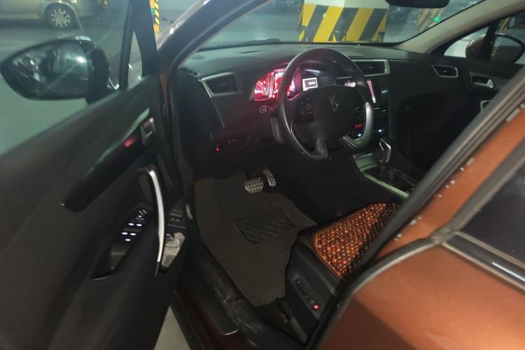 Used DS 6 2016 1.8T Luxury Edition THP200
