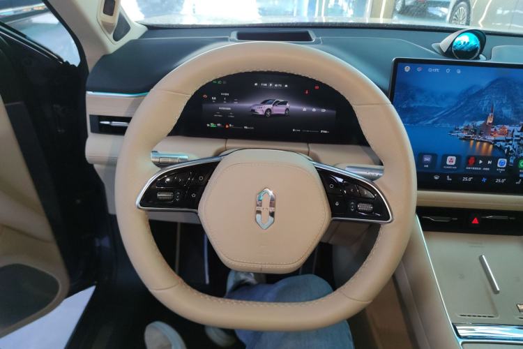 Used Hima AITO M5 2025 Extended-Range Ultra All-Wheel-Drive Version