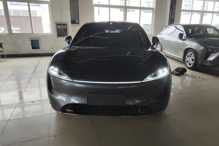 Used Hima Luxeed R7 2024 All-Electric 802 km Max Front