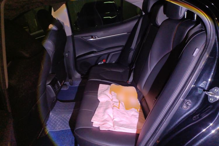 Used Toyota Camry 2021 2.0G Luxury Edition
