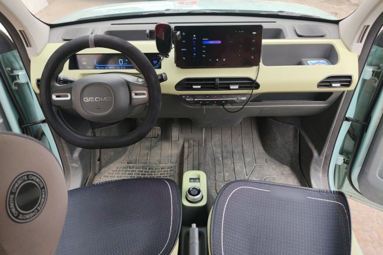 Used Geely Galaxy Panda 2024 Panda Mini 200km Endurance Bear
