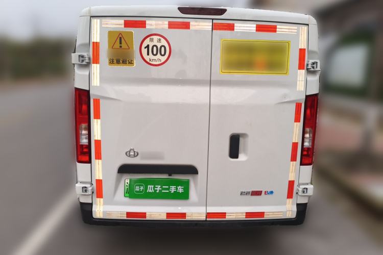 Used CHANGAN KUAYUE Starlight EV 2025 Model 3-Passenger Van, 350 km, Luxury Edition Rear