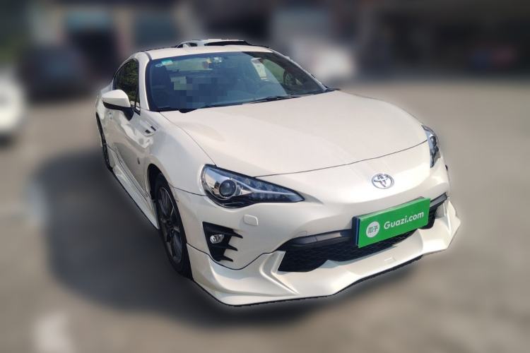 Used Toyota 86 2017 2.0L Manual Luxury Version
