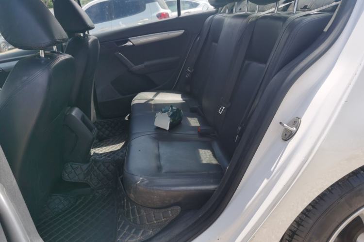 Used Volkswagen Lavida 2015 1.6L Automatic Fashion Edition Left Rear Seat